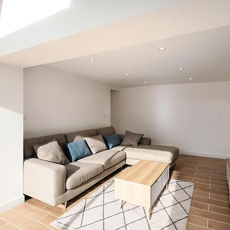 House With 9 Private Near Circuit Le Mans