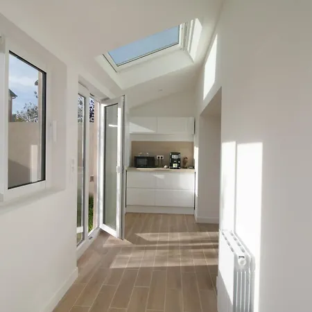 House With 9 Private Near Circuit Vakantiehuis Le Mans