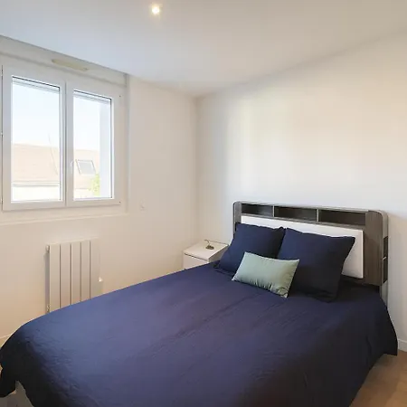 House With 9 Private Near Circuit Le Mans