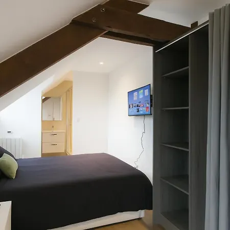 House With 9 Private Near Circuit Vakantiehuis Le Mans