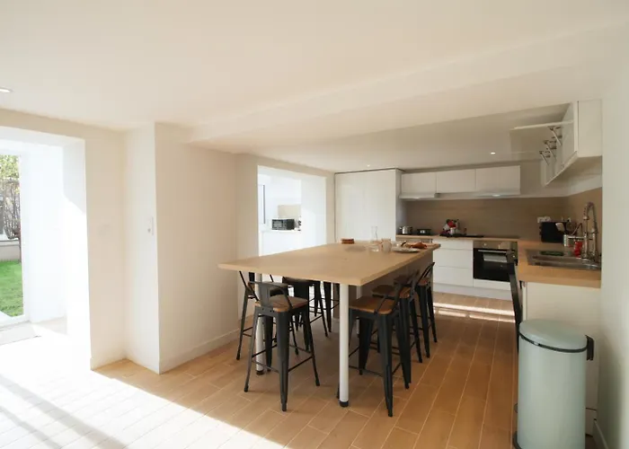 House With 9 Private Near Circuit Dom wakacyjny