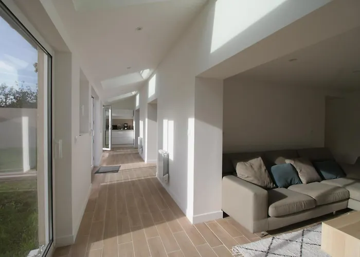 House With 9 Private Near Circuit Casa vacanze Le Mans