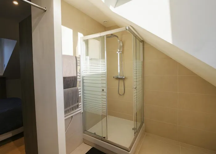 House With 9 Private Near Circuit Dom wakacyjny Le Mans