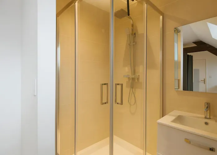 House With 9 Private Near Circuit Casa vacanze