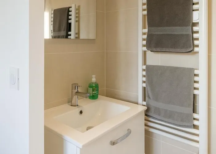 House With 9 Private Near Circuit * Le Mans