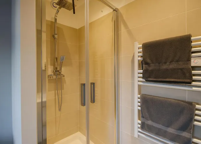 House With 9 Private Near Circuit Dom wakacyjny