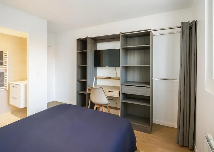 House With 9 Private Near Circuit Casa vacanze Le Mans