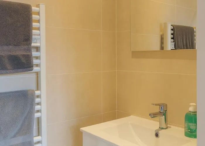 House With 9 Private Near Circuit Dom wakacyjny