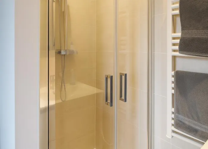 House With 9 Private Near Circuit Dom wakacyjny