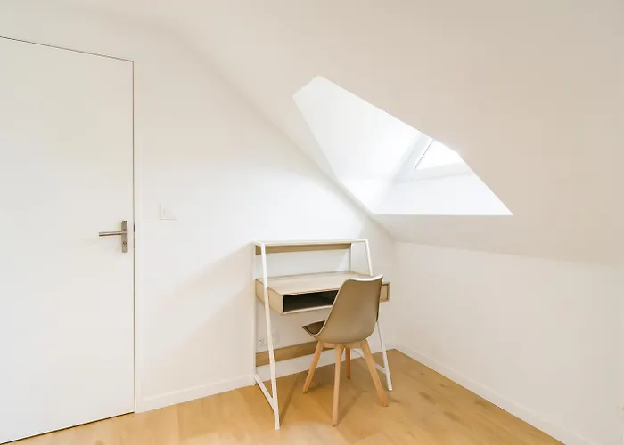 House With 9 Private Near Circuit Le Mans